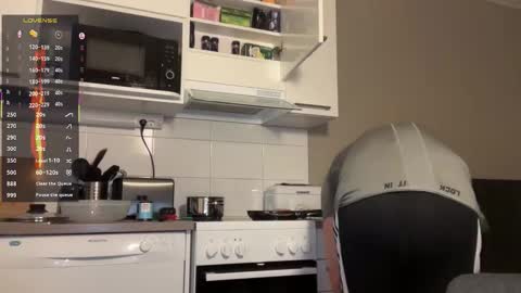 Snapshot of guyfromfinland1981 chatting on 28, 10, 2025 NaughtyFitHusband online show from 28, 10, 2025