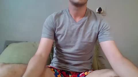 Snapshot of guyhardon chatting on 14, 2, 2025 Guy Hardon online show from 14, 2, 2025