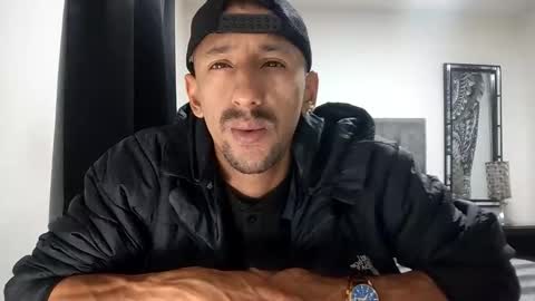 Snapshot of guykarim chatting on 10, 4, 2026 karim online show from 10, 4, 2026