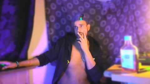 Snapshot of guyst049 chatting on 14, 3, 2026 guyst049 online show from 14, 3, 2026