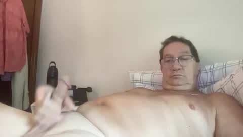 Snapshot of gwashere4u chatting on 8, 9, 2025 gwashere4u online show from 8, 9, 2025