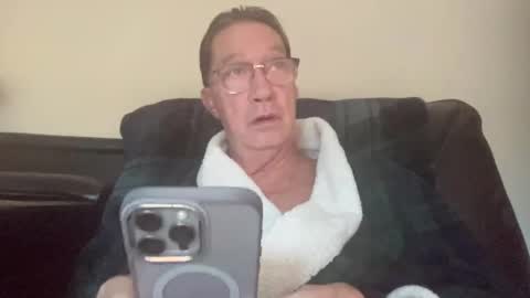 Snapshot of gwashere4u chatting on 28, 9, 2025 gwashere4u online show from 28, 9, 2025