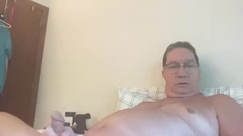 Snapshot of gwashere4u chatting on 6, 10, 2025 gwashere4u online show from 6, 10, 2025