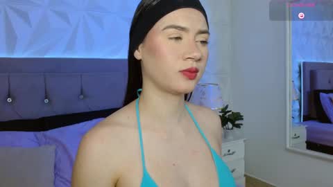 Gwen Drew online show from 5, 10, 2025