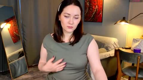 Snapshot of gwen_lady chatting on 8, 11, 2025 Sweety Kitty online show from 8, 11, 2025