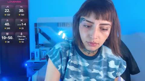 Snapshot of gyal_8_ chatting on 28, 10, 2025 gyal_8_ online show from 28, 10, 2025