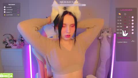 Snapshot of gylaxie chatting on 12, 2, 2025 online show from 12, 2, 2025