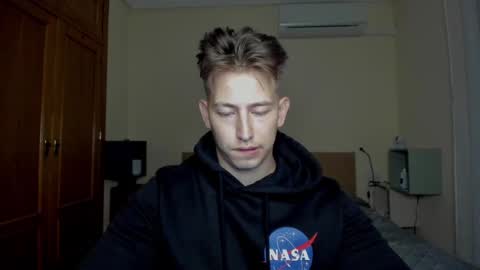 Snapshot of gym_alpha chatting on 1, 3, 2025 Oliver online show from 1, 3, 2025