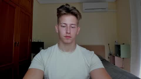 Snapshot of gym_alpha chatting on 11, 3, 2025 Oliver online show from 11, 3, 2025