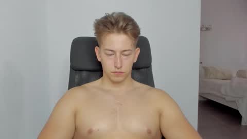 Snapshot of gym_alpha chatting on 4, 10, 2025 Oliver online show from 4, 10, 2025