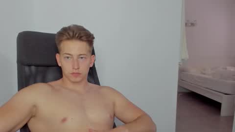 Snapshot of gym_alpha chatting on 7, 10, 2025 Oliver online show from 7, 10, 2025