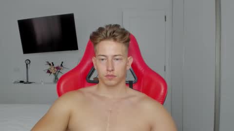 Snapshot of gym_alpha chatting on 8, 10, 2025 Oliver online show from 8, 10, 2025