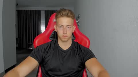 Snapshot of gym_alpha chatting on 1, 11, 2025 Oliver online show from 1, 11, 2025