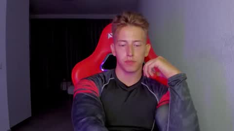 Snapshot of gym_alpha chatting on 12, 11, 2025 Oliver online show from 12, 11, 2025