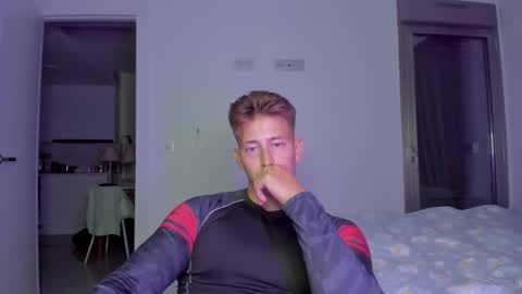 Snapshot of gym_alpha chatting on 15, 12, 2025 Oliver online show from 15, 12, 2025