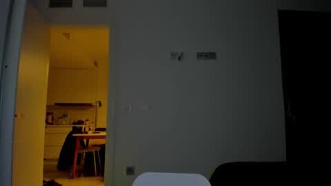 Snapshot of gym_alpha chatting on 5, 1, 2026 Oliver online show from 5, 1, 2026