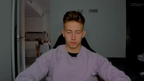 Snapshot of gym_alpha chatting on 29, 3, 2026 Oliver online show from 29, 3, 2026