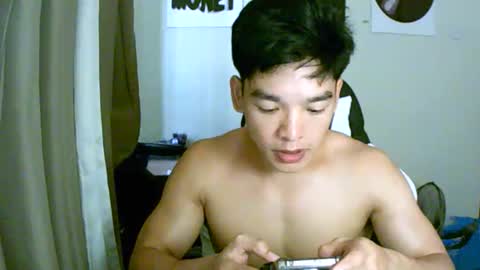 Snapshot of gymnasmenos chatting on 14, 4, 2026 AJ online show from 14, 4, 2026