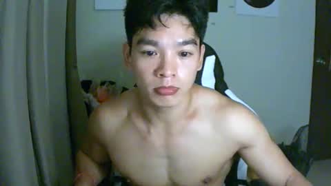 Snapshot of gymnasmenos chatting on 24, 4, 2026 AJ online show from 24, 4, 2026