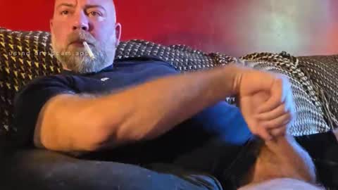 Snapshot of gymshoo chatting on 12, 10, 2025 Eli online show from 12, 10, 2025