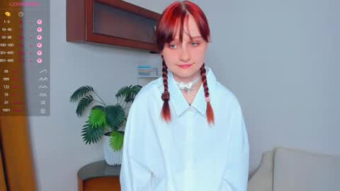 Kelly  Lilly online show from 20, 9, 2025