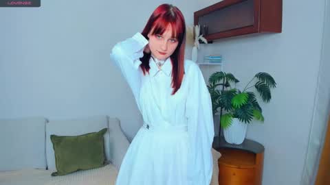 Kelly  Lilly online show from 11, 11, 2025