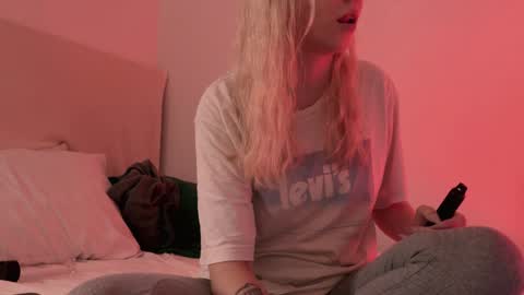 Lana online show from 5, 12, 2024