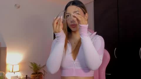 Snapshot of h3y_mia3 chatting on 30, 3, 2026 Paulina online show from 30, 3, 2026