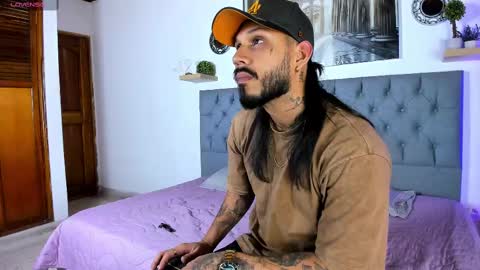 hache222 online show from 29, 12, 2024