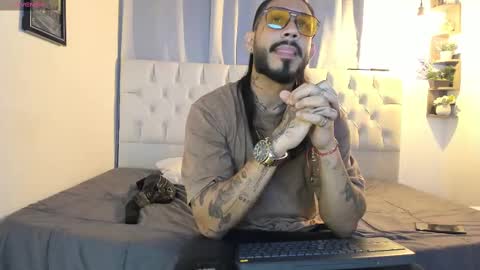 hache222 online show from 15, 1, 2025