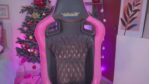 Snapshot of hade_collinss chatting on 15, 12, 2025 Hade online show from 15, 12, 2025