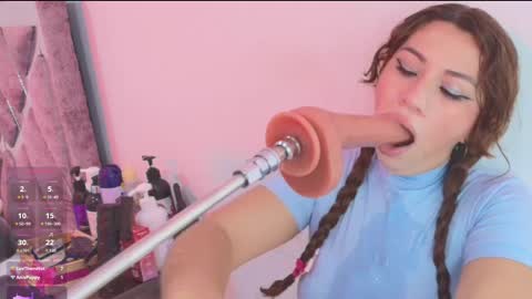 hade_cute2 online show from 6, 12, 2024