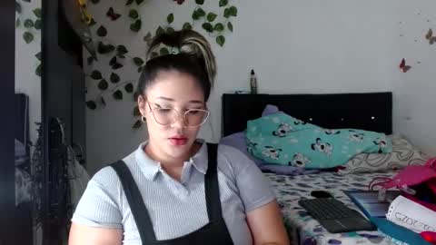 hader_wild21 online show from 11, 2, 2025