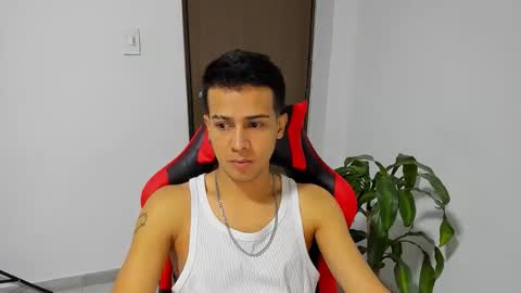 Snapshot of hades_horny_ chatting on 6, 4, 2026 hades_horny_ online show from 6, 4, 2026