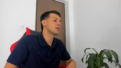 Snapshot of hades_horny_ chatting on 6, 4, 2026 hades_horny_ online show from 6, 4, 2026