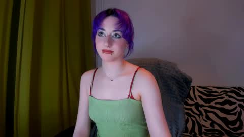 Snapshot of hadley_mills chatting on 5, 4, 2026 hadley online show from 5, 4, 2026