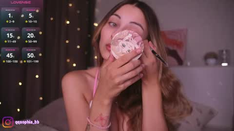 Snapshot of hadleynichols chatting on 23, 4, 2026 Hi Im Rebecca Glad to see you in my room PVT is open online show from 23, 4, 2026