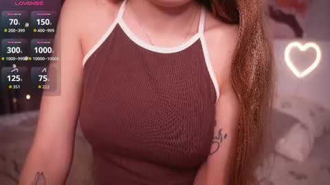 Snapshot of hadleynichols chatting on 16, 6, 2026 Hi Im Rebecca Glad to see you in my room PVT is open online show from 16, 6, 2026