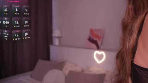 Snapshot of hadleynichols chatting on 18, 6, 2026 Hi Im Rebecca Glad to see you in my room PVT is open online show from 18, 6, 2026