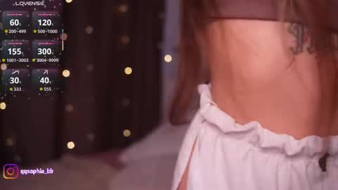 Snapshot of hadleynichols chatting on 24, 7, 2026 Hi Im Rebecca Glad to see you in my room PVT is open online show from 24, 7, 2026