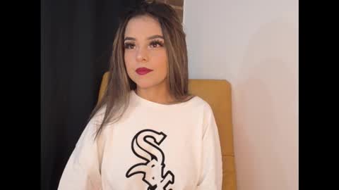 hailey_bri online show from 7, 11, 2025