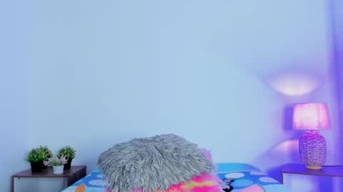 hailey_hadid online show from 2, 10, 2025