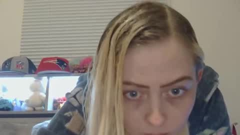 Hailey and d online show from 4, 2, 2026