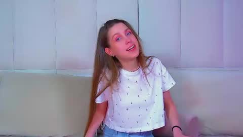 Snapshot of haileyarden chatting on 1, 7, 2026 Hailey online show from 1, 7, 2026