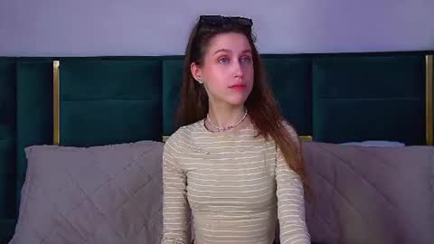 Snapshot of haileyarden chatting on 4, 8, 2026 Hailey online show from 4, 8, 2026
