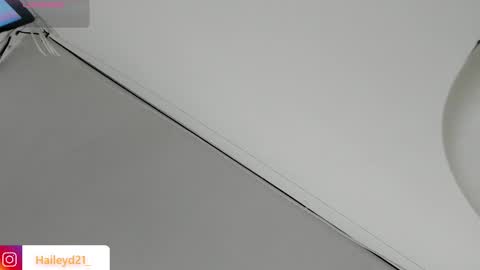 Hailey online show from 3, 2, 2026