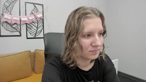 Snapshot of haileyfoxy chatting on 13, 2, 2026 Hailey online show from 13, 2, 2026