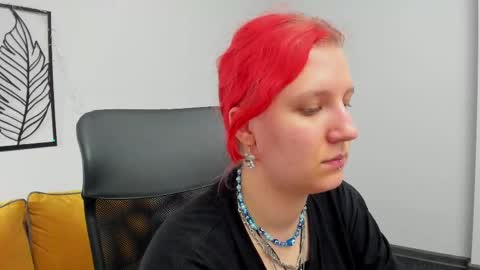 Snapshot of haileyfoxy chatting on 27, 4, 2026 Hailey online show from 27, 4, 2026