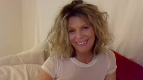 Snapshot of haileys123 chatting on 24, 2, 2025 Hailey online show from 24, 2, 2025