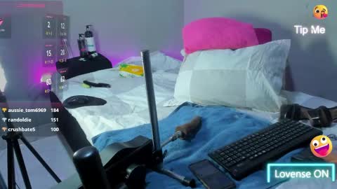 haileystonei online show from 17, 4, 2026